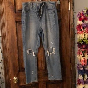 American Eagle Mom Jeans size 10 short